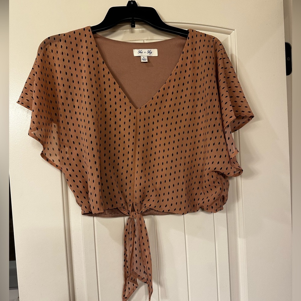 Nude & black tie cropped blouse